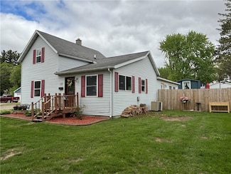 1008 Ivy St, Bloomer, WI 54724