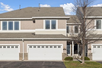 528 Sutherland Dr, Woodbury, MN 55129