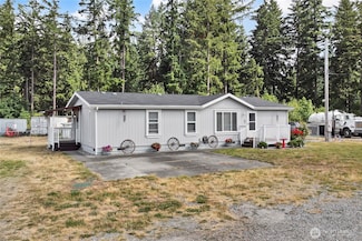 14615 Lawrence Lake Rd SE, Yelm, WA 98597