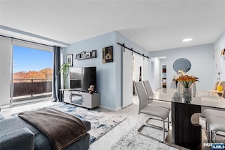 4 Horizon Rd Unit 1031, Fort Lee, NJ 07024