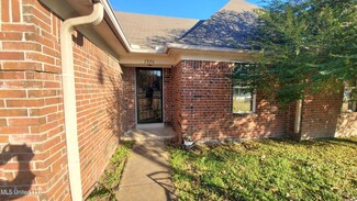 7326 Bramble Ln, Walls, MS 38680