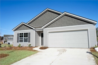 408 Coconut Dr, Bloomingdale, GA 31302