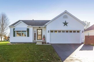 355 Wrens Cross Ln, Newark, OH 43055