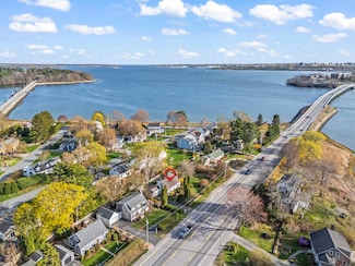 17 Us Route 1, Falmouth, ME 04105