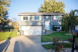 565 N 9th St, Carlisle, IA 50047