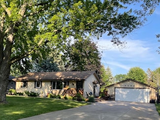 9230 Yucca Ln N, Maple Grove, MN 55369
