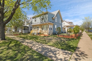 1541 Charles Ave, Saint Paul, MN 55104
