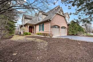 400 Fox Meadow Dr, Northfield, IL 60093
