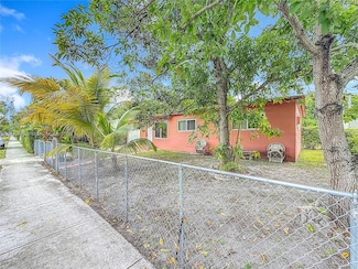 15705 NE 10th Ave, North Miami Beach, FL 33162