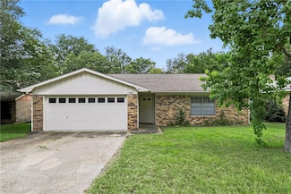 4009 Willow Oak St, Bryan, TX 77802