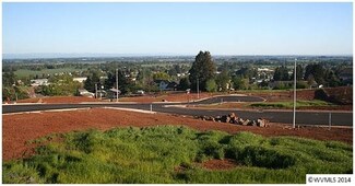 126 SW Brier Ave, Dundee, OR 97115