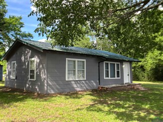 1407 U S 80, White Oak, TX 75693