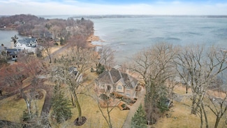 10 Peninsula Rd, Saint Paul, MN 55110