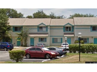 1447 Sussex Dr, North Lauderdale, FL 33068