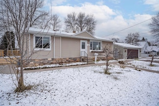 303 E Mccuen St, Duluth, MN 55808