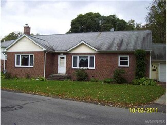 265 Franklin St, Springville, NY 14141