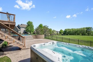 9566 212th St W, Lakeville, MN 55044