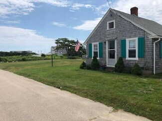 31 Cataumet St, Teaticket, MA 02536