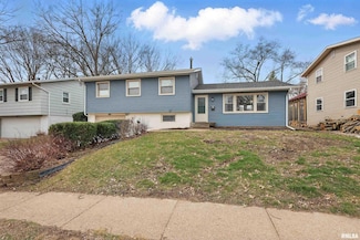 2948 Oxford Dr, Bettendorf, IA 52722