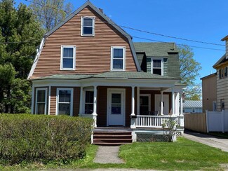 13 Harold St, Waterville, ME 04901