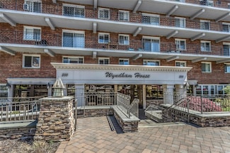 200 Atlantic Ave Unit 223, Lynbrook, NY 11563