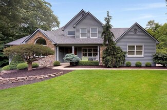 3300 Hickory Creek Dr, Cincinnati, OH 45244