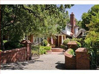 110 Roblar Ave, Hillsborough, CA 94010