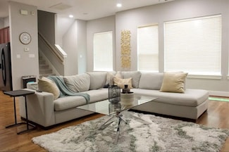 926 Lester St, Houston, TX 77007