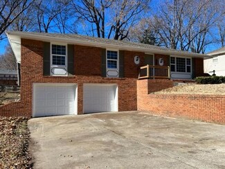 2100 N Delaware St, Independence, MO 64050