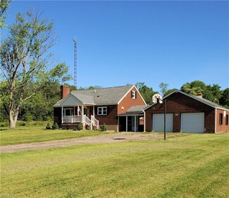 1256 Elm St, Sebring, OH 44672