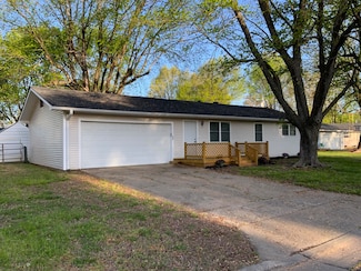1223 N Glenn Ave, Springfield, MO 65802