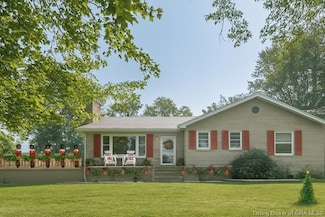 779 N Washington St, Scottsburg, IN 47170