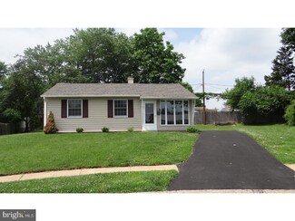 44 Wardor Ave, New Castle, DE 19720
