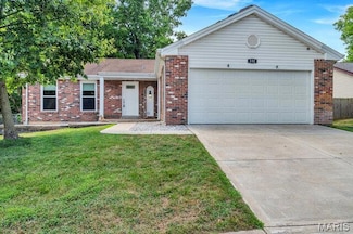532 May Valley Dr, Fenton, MO 63026