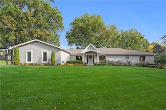 2004 W 97th St, Leawood, KS 66206