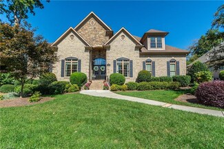 1718 Willow Wick Dr, Greensboro, NC 27408