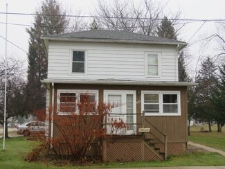 400 S Depot St, Fox Lake, WI 53933