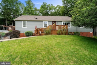 102 Lark Ln, Flinton, PA 16640