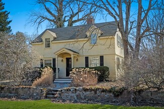 17 Littles Point Rd, Swampscott, MA 01907