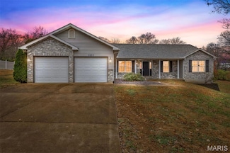 3203 Cole Meadows Ct, Festus, MO 63028
