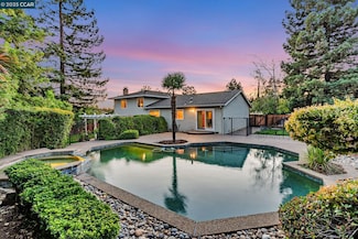 321 Chardonnay Cir, Clayton, CA 94517