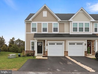 1190 Emilys Ct, Greencastle, PA 17225
