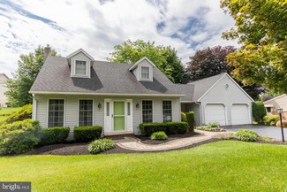408 Edgewood Dr, Lebanon, PA 17042