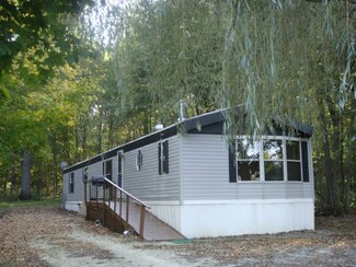 122 Dvorak Dr, Spillville, IA 52168