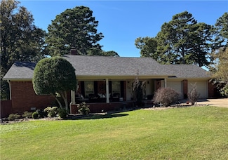 1406 Shalimar Cir, Russellville, AR 72802