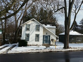 88 Jefferson St, Phoenix, NY 13135