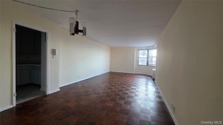 70-25 Yellowstone Blvd Unit 24B, Forest Hills, NY 11375
