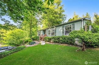 492 Hilltop Dr, Sedro Woolley, WA 98284