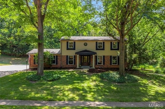 10861 Forest Path Dr, Saint Louis, MO 63128