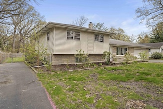 2957 County Line Rd, Portage, IN 46368